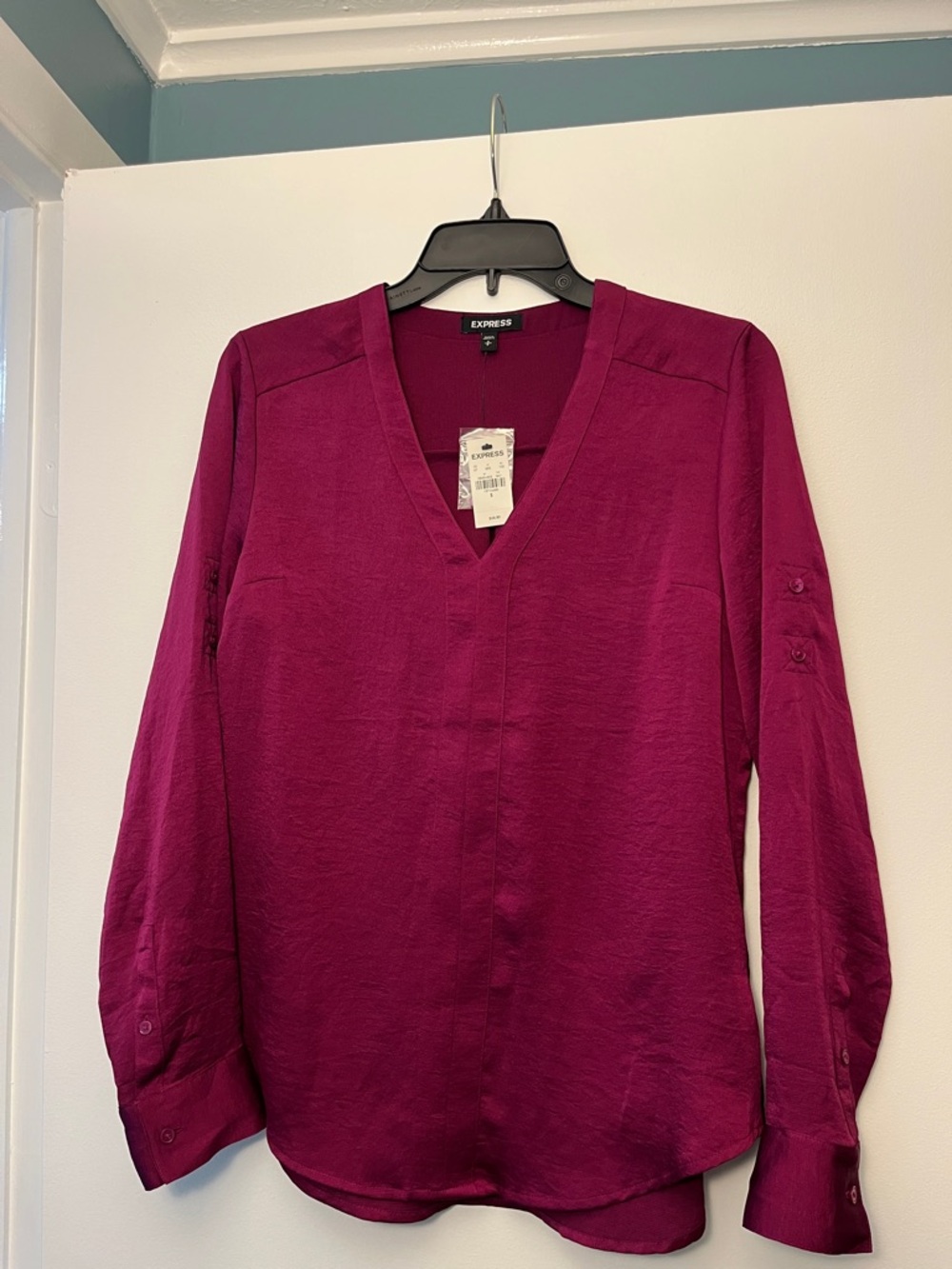 Express Magenta V-Neck Roll-Tab Blouse